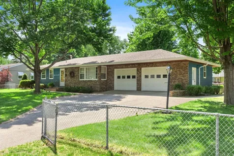 8117 Iris Drive N Brooklyn Park MN 55428