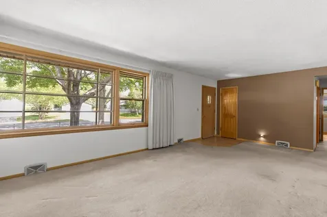 8117 Iris Drive N Brooklyn Park MN 55428