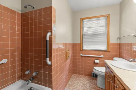 8117 Iris Drive N Brooklyn Park MN 55428