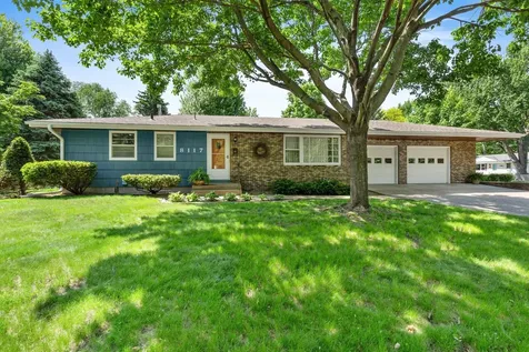 8117 Iris Drive N Brooklyn Park MN 55428