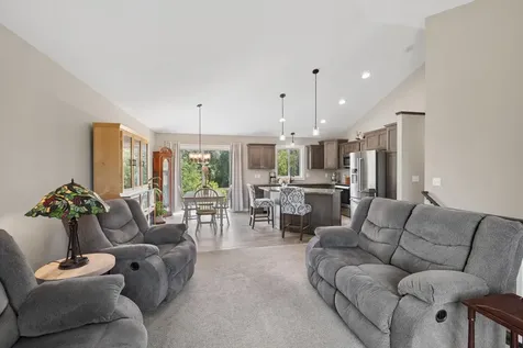 1850 357th Avenue NE Cambridge MN 55008
