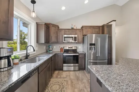 1850 357th Avenue NE Cambridge MN 55008