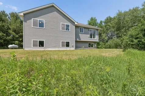 1850 357th Avenue NE Cambridge MN 55008