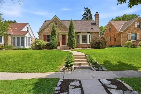 5829 Columbus Avenue Minneapolis MN 55417