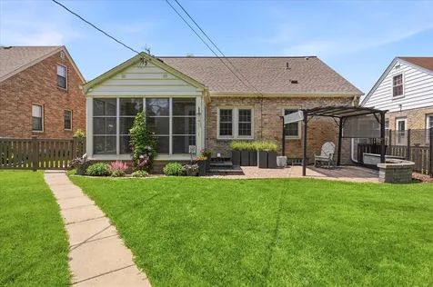 5829 Columbus Avenue Minneapolis MN 55417