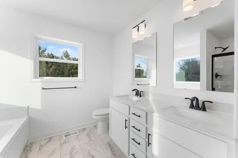 7524 Lower 42nd Street N Oakdale MN 55128