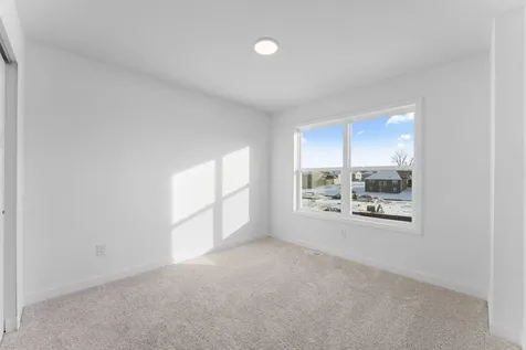 7524 Lower 42nd Street N Oakdale MN 55128
