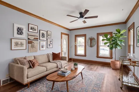 2821 Knox Avenue N Minneapolis MN 55411