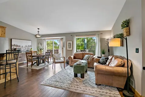 1896 Adele Street Maplewood MN 55109