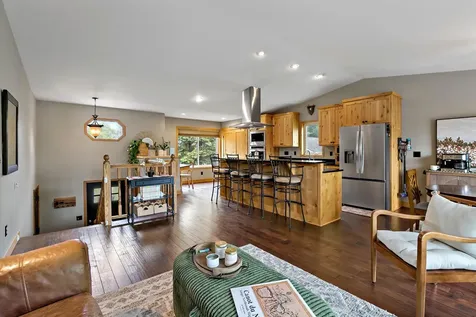 1896 Adele Street Maplewood MN 55109