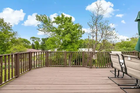 1896 Adele Street Maplewood MN 55109