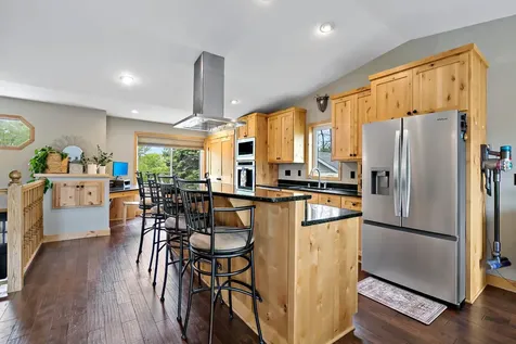 1896 Adele Street Maplewood MN 55109