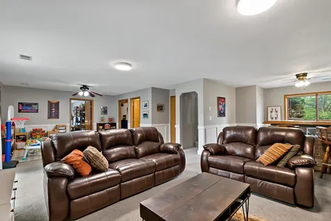 1896 Adele Street Maplewood MN 55109