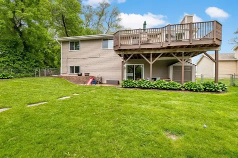 1896 Adele Street Maplewood MN 55109