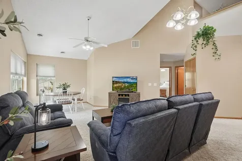 104 Morningside Drive NE Hutchinson MN 55350