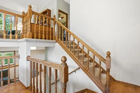 876 Curry Trail Eagan MN 55123