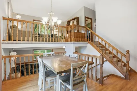 876 Curry Trail Eagan MN 55123