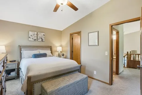 876 Curry Trail Eagan MN 55123