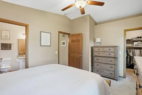 876 Curry Trail Eagan MN 55123