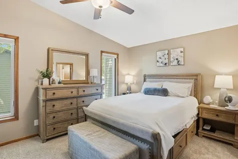 876 Curry Trail Eagan MN 55123