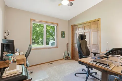 876 Curry Trail Eagan MN 55123