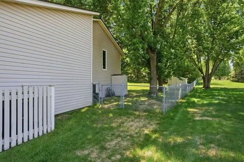 876 Curry Trail Eagan MN 55123