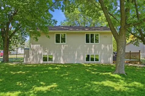 876 Curry Trail Eagan MN 55123