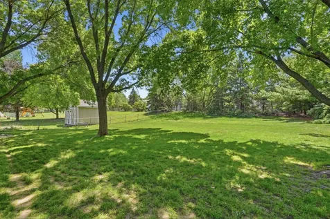 876 Curry Trail Eagan MN 55123