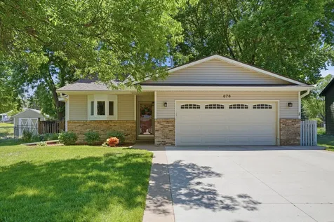 876 Curry Trail Eagan MN 55123