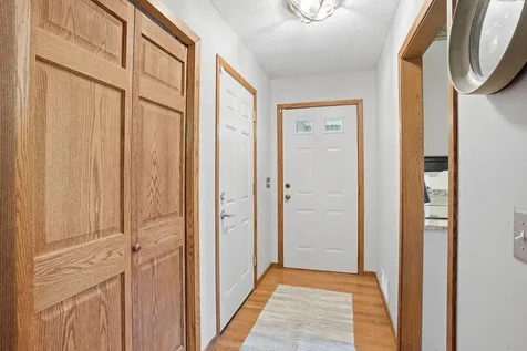 876 Curry Trail Eagan MN 55123