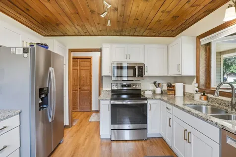 876 Curry Trail Eagan MN 55123