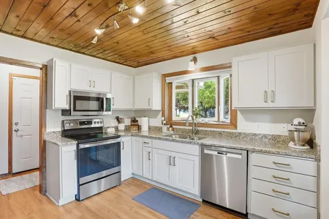 876 Curry Trail Eagan MN 55123