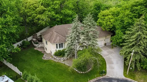 1711 Little Crow Drive South Saint Paul MN 55075