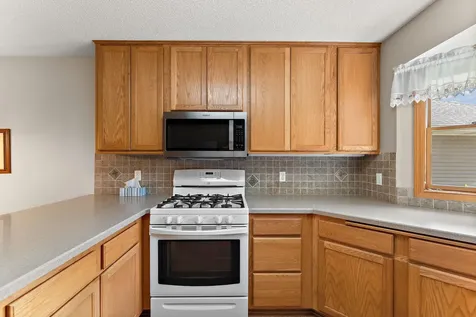 2618 Rosetown Court Roseville MN 55113