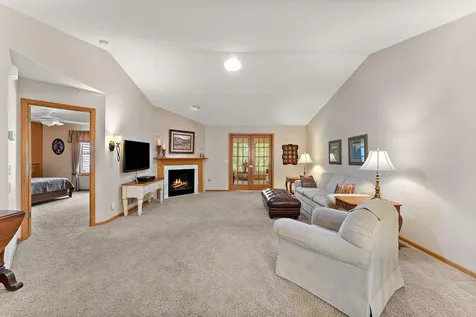 2618 Rosetown Court Roseville MN 55113