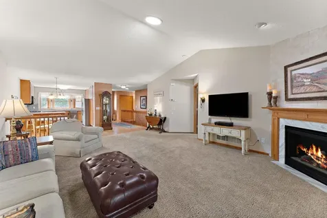 2618 Rosetown Court Roseville MN 55113