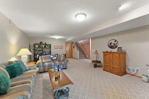 2618 Rosetown Court Roseville MN 55113