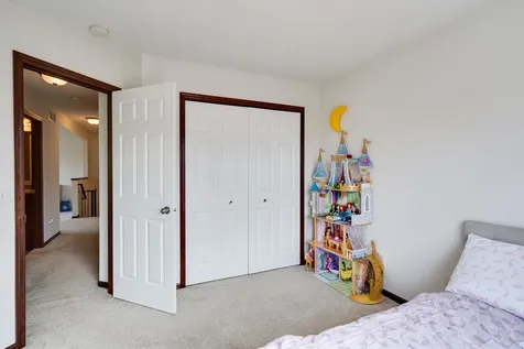 3317 Hazel Trail Woodbury MN 55129