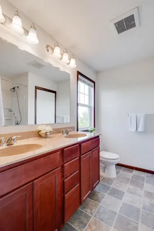 3317 Hazel Trail Woodbury MN 55129