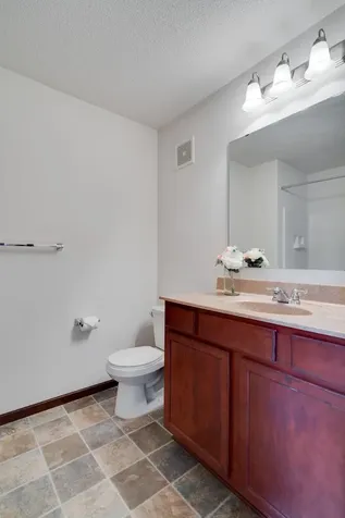 3317 Hazel Trail Woodbury MN 55129