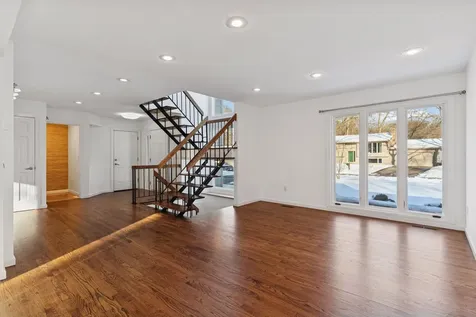 13124 April Lane Minnetonka MN 55305