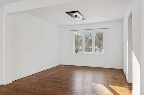 13124 April Lane Minnetonka MN 55305