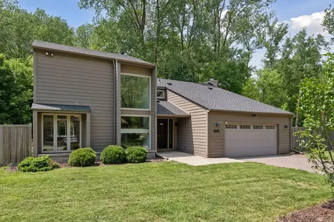 13124 April Lane Minnetonka MN 55305