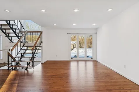13124 April Lane Minnetonka MN 55305