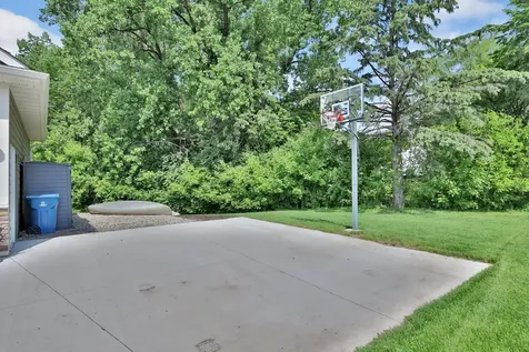4144 Shady Oak Road S Hopkins MN 55343