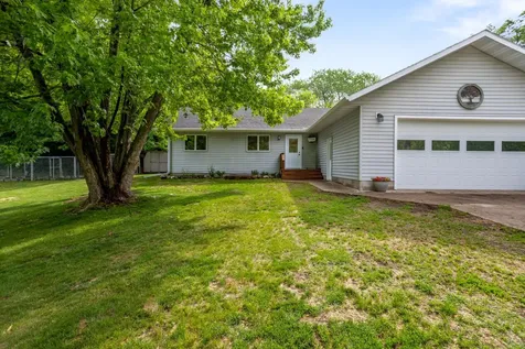 34602 250th Avenue Erhard MN 56534