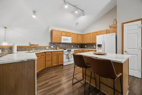 210 Heritage Lane Circle Pines MN 55014