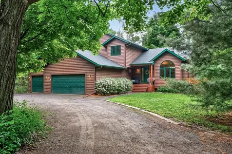 27421 Quinlan Avenue Lindstrom MN 55045