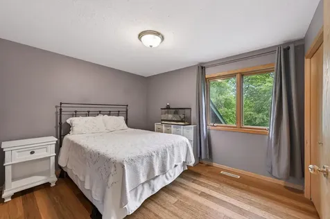 27421 Quinlan Avenue Lindstrom MN 55045