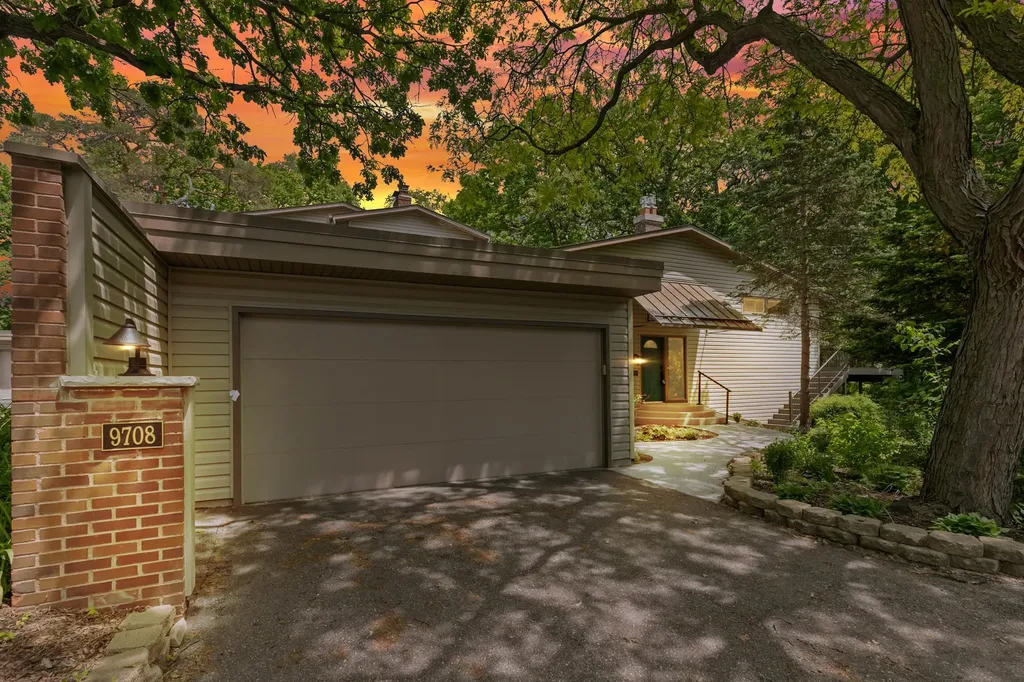 9708 Mill Creek Drive Eden Prairie MN 55347